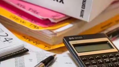 ઈન્કમ ટેક્સ રિટર્ન (ITR) એ કોઈપણ વ્યક્તિની આવકનો નક્કર પુરાવો છે. જો તમે નોકરી, વ્યવસાય અથવા અન્ય કોઈ સ્ત્રોતમાંથી કમાણી કરી રહ્યાં છો, તો ITR ફાઇલ કરવાથી તમારી આવકનું ચોક્કસ દસ્તાવેજીકરણ મળે છે. આ સાબિતી ઘણી જગ્યાએ ઉપયોગી છે.