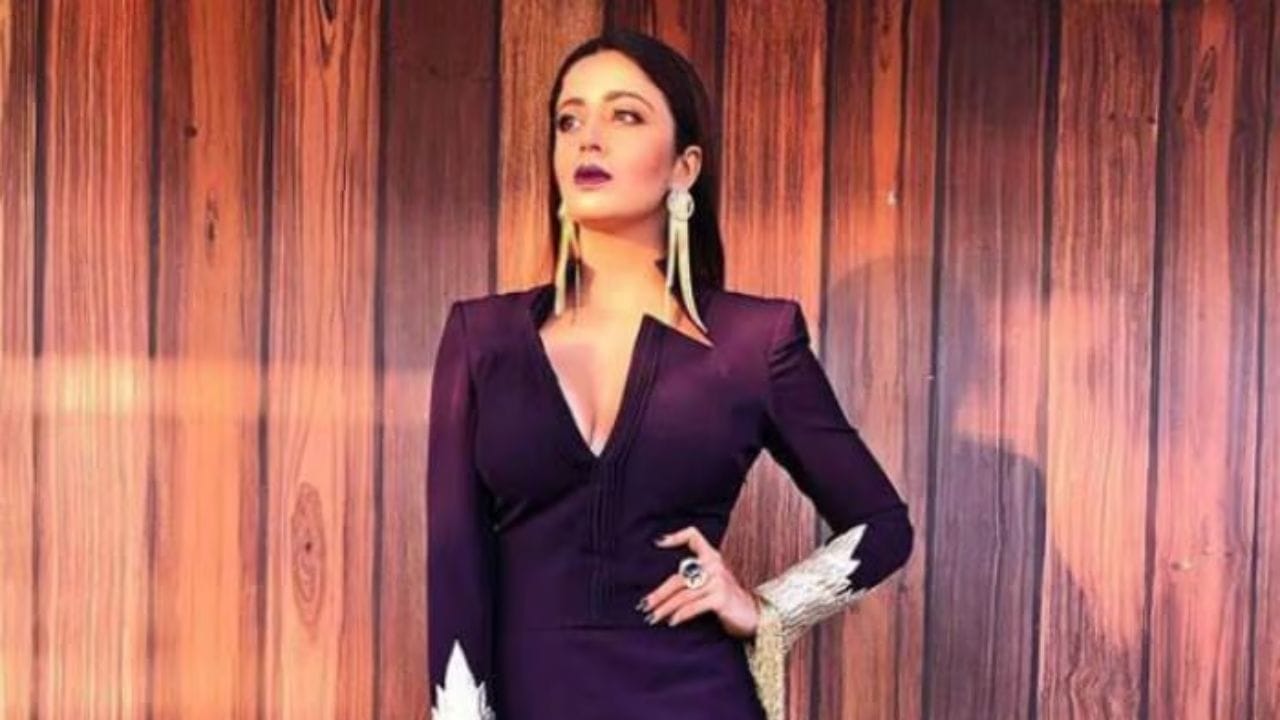 ટીવીની 'આઈ કમ ઈન મેડમ' અને 'ભાભીજી ઘર પર હૈ!' નેહાને વધુ ખ્યાતિ મળી. તેણીએ તેની કારકિર્દી બાળ કલાકાર તરીકે શરૂ કરી હતી. તે ઇન્ડસ્ટ્રીમાં 29 વર્ષથી છે. જો કે તેની સફર સરળ ન હતી. તેના સંબંધીઓએ તેણીને તેના ક્ષેત્ર પર ખૂબ નકારાત્મક પ્રતિસાદ આપ્યો. એટલું જ નહીં પરંતુ ઘણી વખત તેને કાસ્ટિંગ કાઉચનો સામનો કરવો પડ્યો હતો.