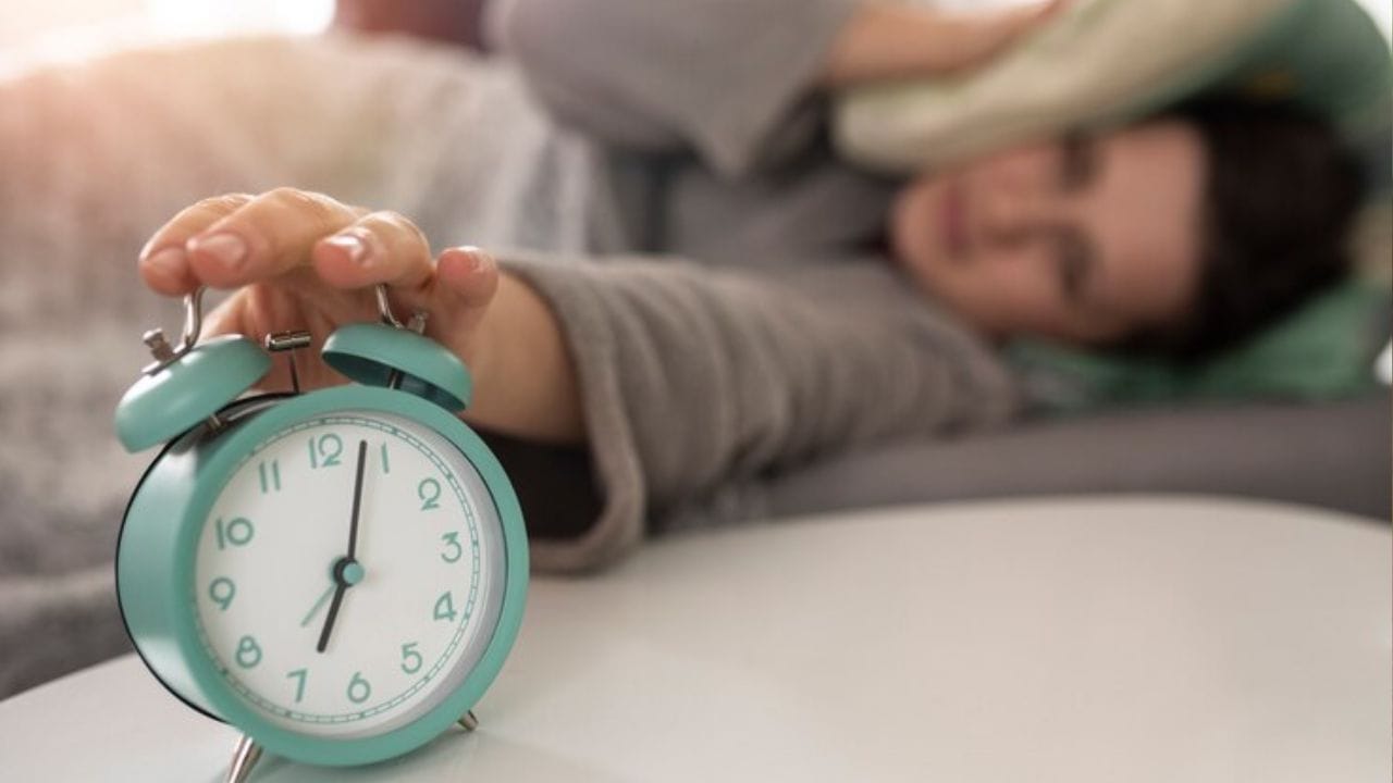 હકીકતમાં જો તમે એલાર્મ વાગવાની 5 મિનિટ પહેલાં જાગી જાઓ છો, તો તે કોઈ સંયોગ નથી, પરંતુ તેની પાછળ એક વૈજ્ઞાનિક કારણ છે.