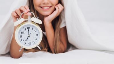 તમારી સાથે ઘણીવાર એવું થયું હશે કે તમે એલાર્મ વાગવાની 5 મિનિટ પહેલાં જ જાગી જાઓ છો. શું આ એક સંયોગ છે કે પછી તેની પાછળ કોઈ વૈજ્ઞાનિક કારણ છે ?