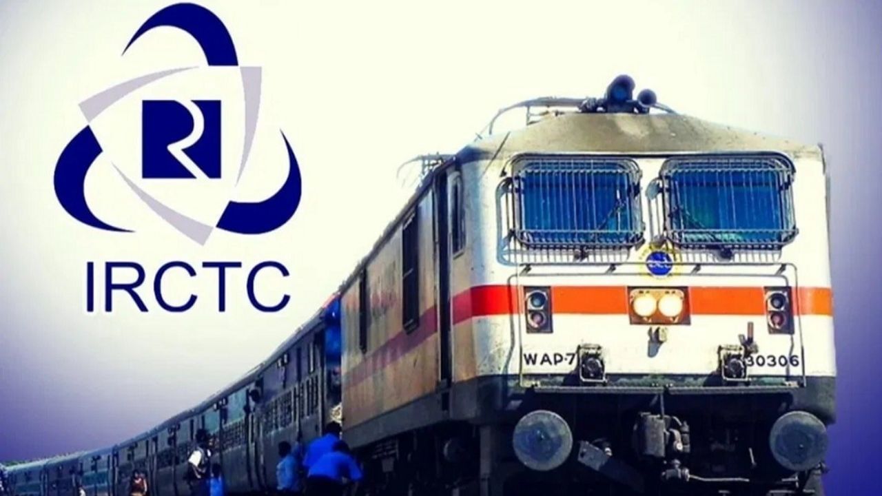 વધુમાં, IRCTC, ભારતીય રેલ્વેની પર્યટન અને હોસ્પિટાલિટી શાખાએ ત્રિવેણી સંગમ નજીક એક વૈભવી ટેન્ટ સિટી મહાકુંભ ગ્રામનું નિર્માણ પૂર્ણ કર્યું છે.