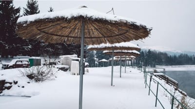 હાલમાં ઠંડીની સિઝન ચાલી રહી છે, ત્યારે આપણા દેશના મોટાભાગના વિસ્તારોમાં ઠંડી પડી રહી છે. જો કે ઉત્તર ભારતના લોકો જ્યારે કડકડતી ઠંડી પડે છે ત્યારે કંપી ઉઠે છે, શું તમે જાણો છો કે દુનિયાનું સૌથી ઠંડું સ્થળ કયું છે ? 