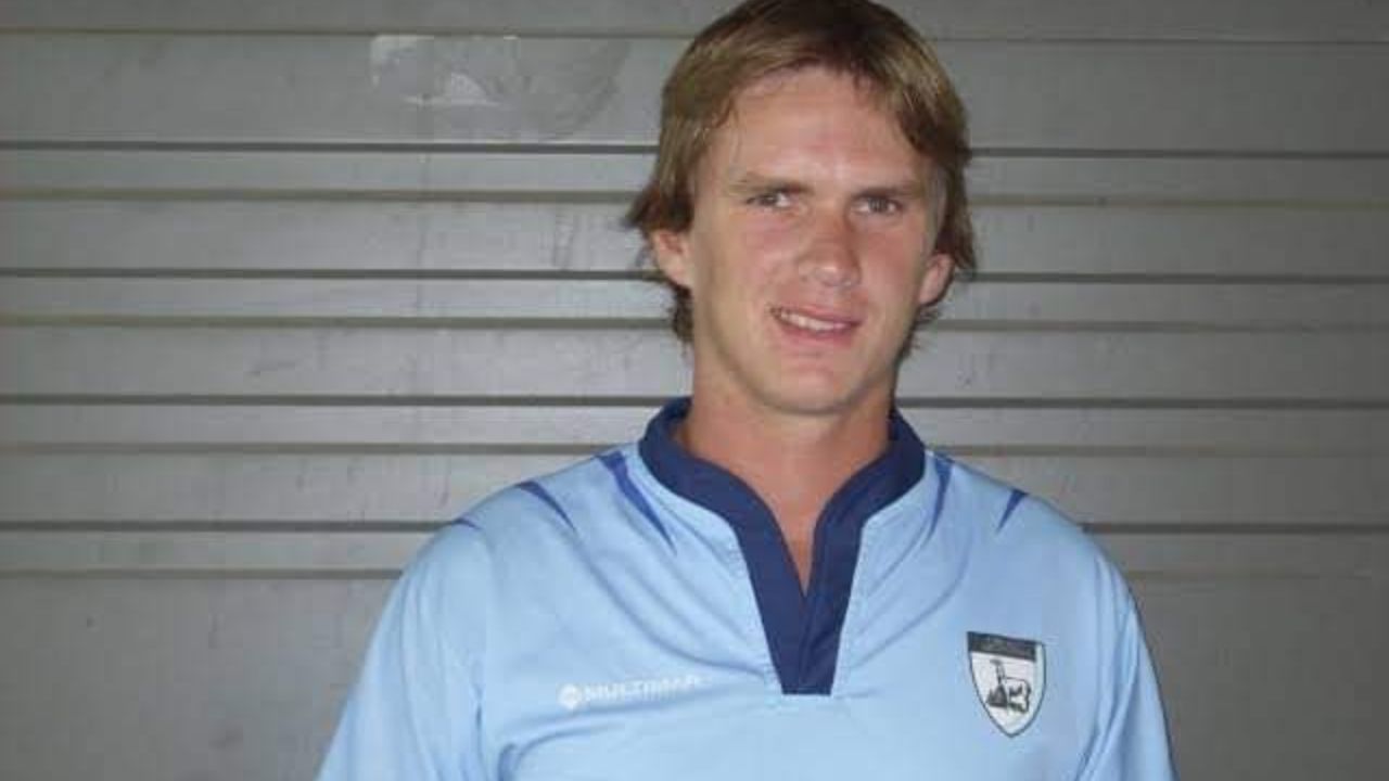 ફેનેલ T-20 ઈન્ટરનેશનલમાં ડબલ હેટ્રિક લેનારો છઠ્ઠો બોલર બની ગયો છે. શ્રીલંકાનો પૂર્વ ફાસ્ટ બોલર લસિથ મલિંગા, અફઘાનિસ્તાનનો સ્પિનર ​​રાશિદ ખાન, આયર્લેન્ડનો કર્ટિસ કેમ્ફર, વેસ્ટ ઈન્ડિઝનો જેસન હોલ્ડર અને લેસોથોનો વસીમ યાકુબ પણ આ ક્લબમાં સામેલ છે. (All Photo Credit : X / ICC) 