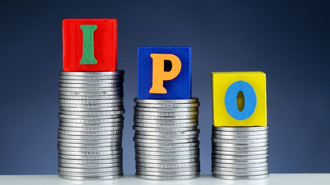 આ IPO દેશનો ચોથો સૌથી મોટો IPO હશે. આ એક કોરિયન કંપની છે. આ પહેલા કોરિયન કંપની Huawei એ IPO માર્કેટમાં ધમાલ મચાવી હતી. આ IPO હ્યુન્ડાઈ પછી કોરિયન કંપનીનો બીજો સૌથી મોટો IPO હશે. કંપનીએ લગભગ 15 હજાર રૂપિયા એકત્ર કરવા માટે અરજી કરી છે.