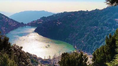 IRCTCએ પ્રવાસીઓ માટે અવનવા પેકેજ લોન્ચ કરે છે. જેમાં રેલવે ટ્રેનથી લઈ રહેવા જમવાની તમામ સુવિધાઓ પ્રવાસીઓને પુરી પાડે છે. હાલમાં IRCTCએ એક સસ્તુ ટુર પેકેજ લોન્ચ કર્યું છે. તો ચાલો તેના વિશે જાણીએ.