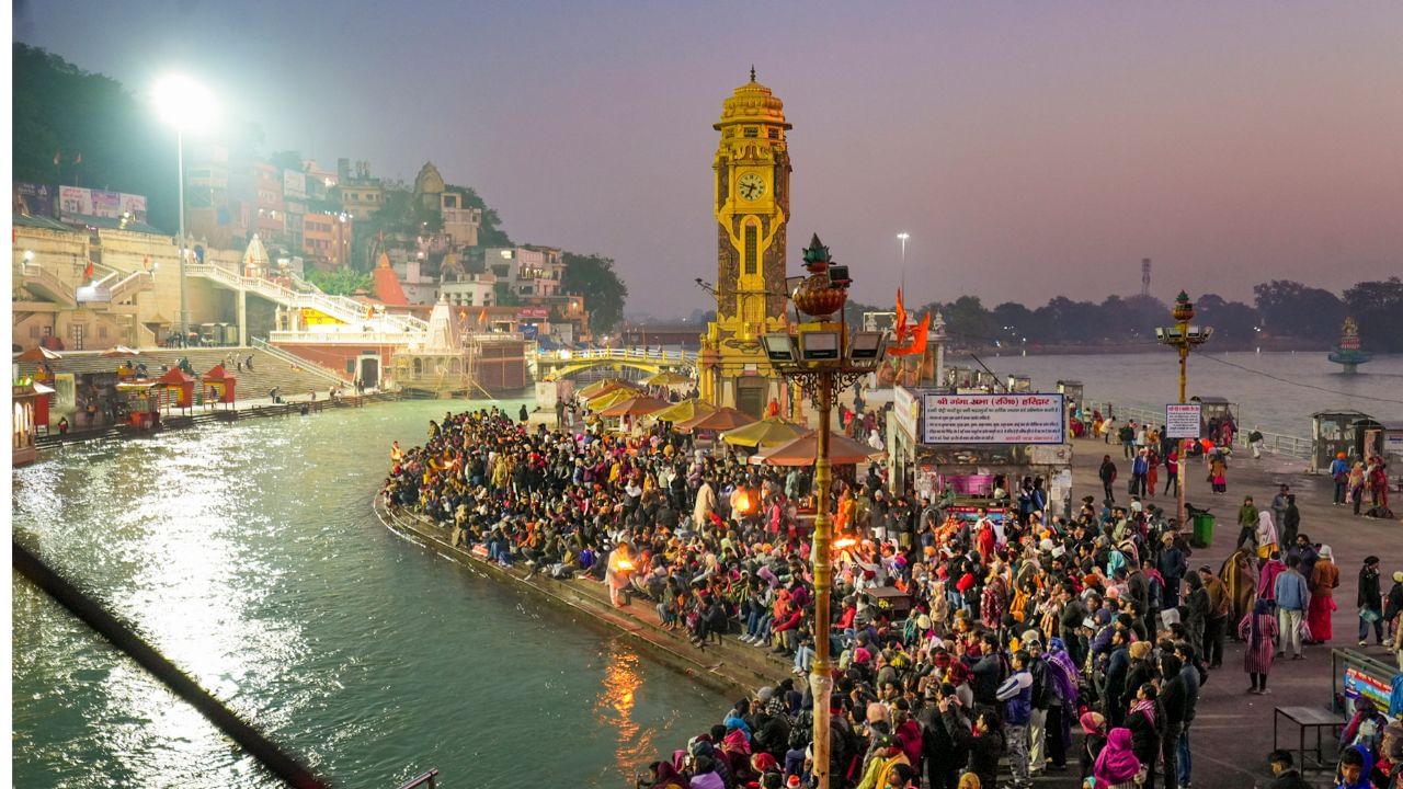 જો તમે સોલો ટ્રાવેલ કરવા માંગો છો તો તમારે 72450 રુપિયાનો ચાર્જ ચુકવવાનો રહેશે. બે વ્યક્તિ માટે પેકેજ બુક કરી રહ્યા છો તો પ્રતિ વ્યક્તિ તમારે 44100 અને 3 લોકો માટે પેકેજ બુક કરી રહ્યા છો. તો તમારે 31950નો ચાર્જ ચુકવવાનો રહેશે.