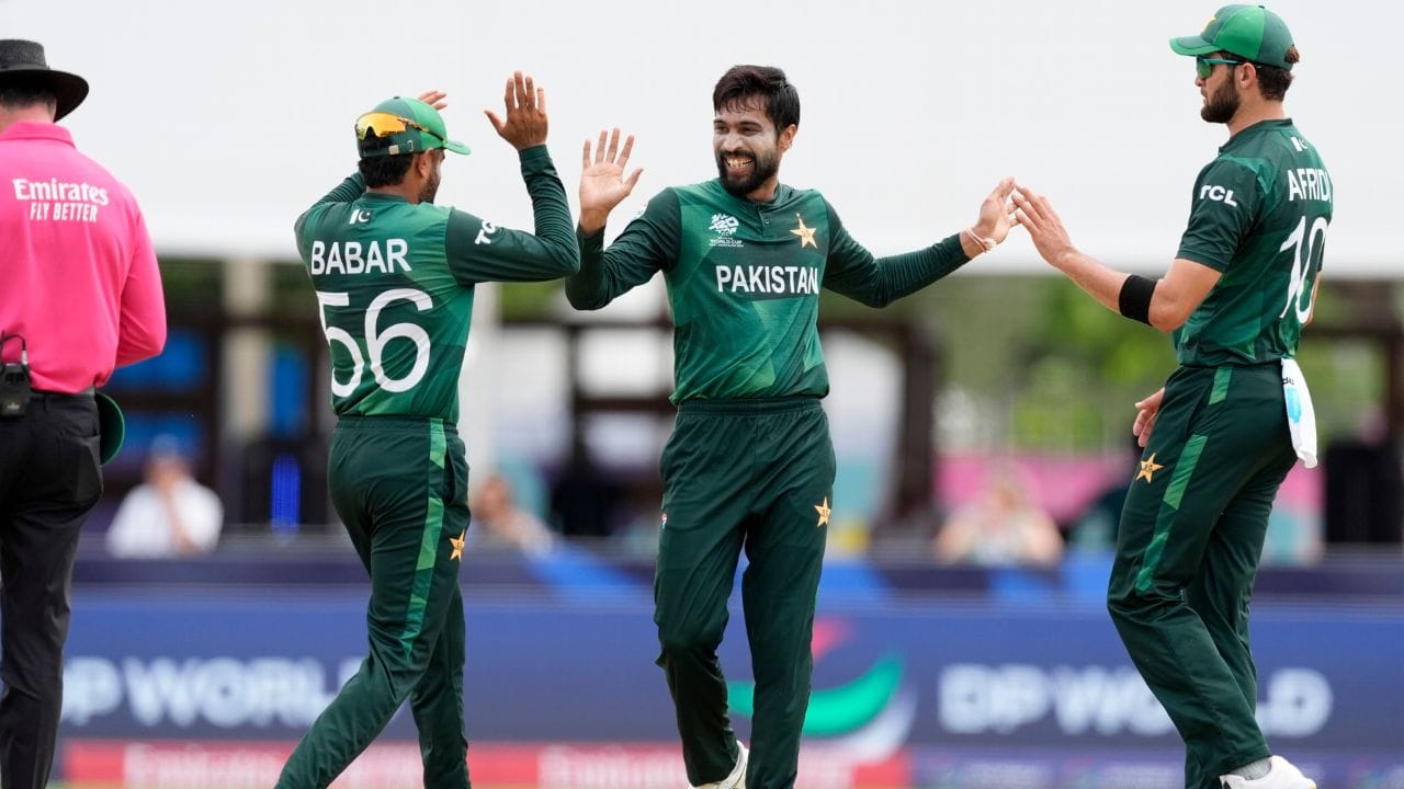 32 વર્ષીય મોહમ્મદ આમિરે પાકિસ્તાન માટે 36 ટેસ્ટ, 61 ODI અને 62 T20 મેચ રમી છે. તેણે ટેસ્ટ ક્રિકેટમાં 119 વિકેટ લીધી છે. વનડેમાં 81 વિકેટ લીધી. જ્યારે T20માં તેણે 71 વિકેટ પોતાના નામે કરી છે. તેણે વર્ષ 2009માં આંતરરાષ્ટ્રીય ક્રિકેટમાં પદાર્પણ કર્યું હતું.