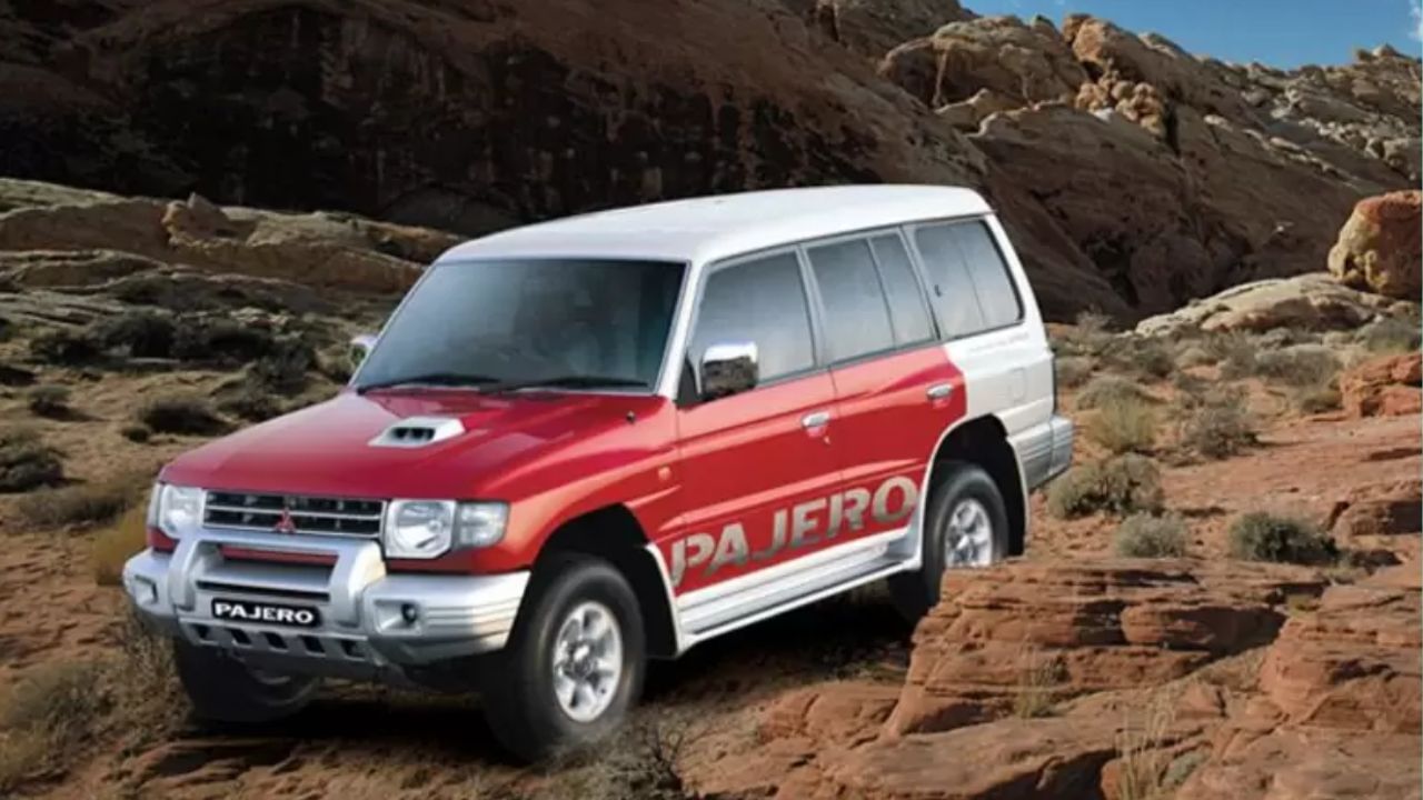 આ કારની ઓન રોડ કિંમતની વાત કરીએ તો, લગભગ 34,00,000 રૂપિયા હતી. 'પુષ્પા-2'માં જે કહાની બતાવવામાં આવી છે તે સમયગાળા દરમિયાન આ કાર ભારતમાં ખૂબ જ ફેમસ હતી.