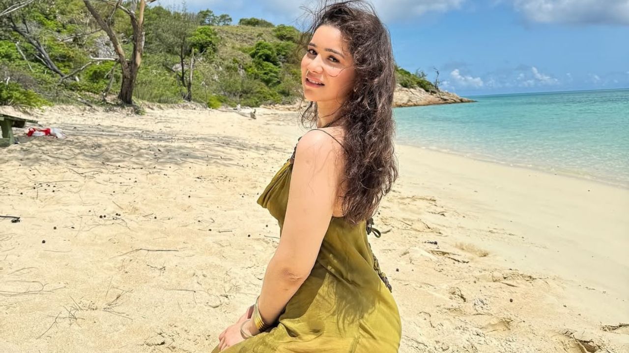 Sara Tendulkar's Australia Trip Stunning Beach Pics & Viral Videos (6)