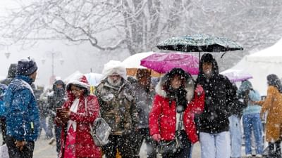 વર્ષ 2024નો છેલ્લો મહિનો ચાલી રહ્યો છે.નવા વર્ષ અને નાતાલના સેલિબ્રેશનને લઈ લોકો હાલમાં પહાડો પર જવાનો પ્લાન કરી રહ્યા છે પરંતુ હિમાચલ પ્રદેશના મનાલીના જે વીડિયો અને ફોટો સામે આવ્યા છે. તે ખુબ જ ભયાનક છે.