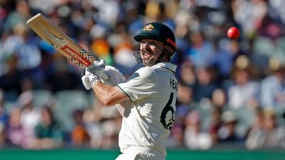 ટ્રેવિસ હેડે પોતાની તોફાની બેટિંગના દમ પર ટીમ ઈન્ડિયા પાસેથી એડિલેડ ટેસ્ટ છીનવી લીધી હતી. હેડે પ્રથમ ઈનિંગમાં 141 રનની ઈનિંગ રમી હતી જેના કારણે ટીમ ઈન્ડિયાને ઘણું નુકસાન થયું હતું. ઓસ્ટ્રેલિયાએ એડિલેડ ટેસ્ટમાં 10 વિકેટે જીત મેળવી હતી. પરંતુ હવે અમે તમને એક ચોંકાવનારું સત્ય જણાવીએ છીએ.