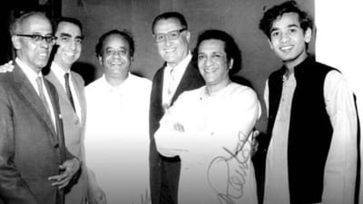 વિશ્વ વિખ્યાત તબલાવાદક અને પદ્મ વિભૂષણ ઉસ્તાદ ઝાકિર હુસૈનનું 15 ડિસેમ્બરના રોજ નિધન થયું છે. અમેરિકામાં સારવાર દરમિયાન તેમનું નિધન થયું હતું. તો આજે આપણે ઝાકિર હુસૈનના પરિવાર વિશે જાણીએ.