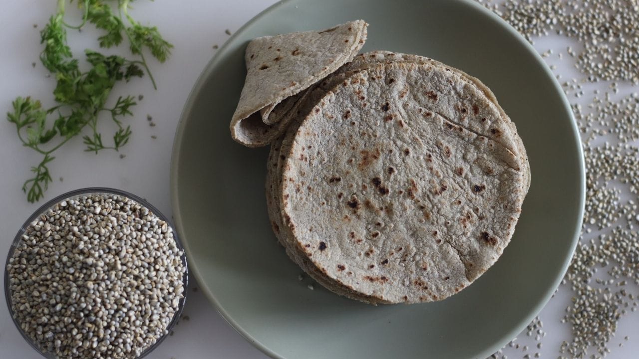 નિષ્ણાતોના મતે બાજરી અને ગોળ બંને શિયાળાના સુપરફૂડ છે. આ ખાવાથી આપણી રોગપ્રતિકારક શક્તિ વધે છે અને આપણે શરદી, ઉધરસ અને ફ્લૂથી સુરક્ષિત રહીએ છીએ. તે 3 વર્ષથી વધુ ઉંમરના બાળકોને ખવડાવવું આવશ્યક છે.