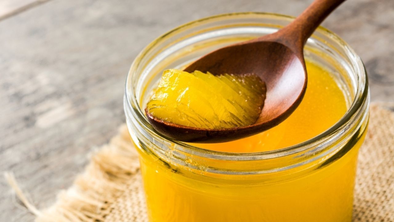 lifestyle desi ghee applying on hair benefits (2)