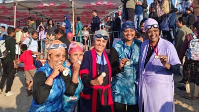 શિયાળામાં લોકો ઠંડીને કારણે ન્હાવા માટે પણ બે વાર વિચાર કરતા હોય છે, ત્યારે અમદાવાદની 6 મહિલાઓ સમુદ્રમાં તરવાનું સાહસ ખેડી મેડલ પણ જીત્યા છે.