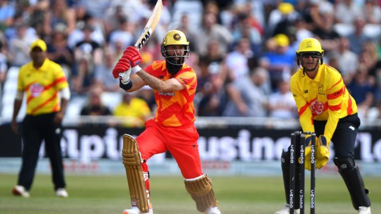 ટેસ્ટ, વનડે અને T20 ક્રિકેટ મુખ્ય ફોર્મેટ હોવા છતાં, ક્રિકેટના કેટલાક અન્ય પ્રાયોગિક ફોર્મેટ પણ વિકસાવવામાં આવ્યા છે, જે ICC દ્વારા આંતરરાષ્ટ્રીય લેવલ પર રમાતી મેચોમાં નહીં પરંતુ ફર્સ્ટ-ક્લાસ ક્રિકેટ, લિસ્ટ-A ક્રિકેટ અને લીગ ક્રિકેટ ટુર્નામેન્ટમાં ભારત અને અન્ય દેશોમાં રમાય છે. જેમ T20માં 20-20 ઓવરની રમત હોય છે, તેમ T10માં 10-10 ઓવરની મેચ હોય છે. ધ હન્ડ્રેડ યુનાઈટેડ કિંગડમની એક વ્યાવસાયિક ક્રિકેટ લીગ છે જે 100 બોલના ફોર્મેટમાં રમાય છે. 