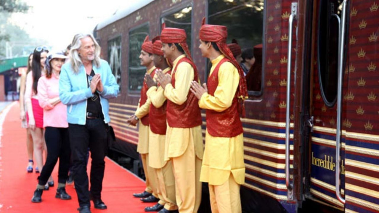 Luxury Train in India Maharaja Express Cost, Route & 5-Star Experience (5)