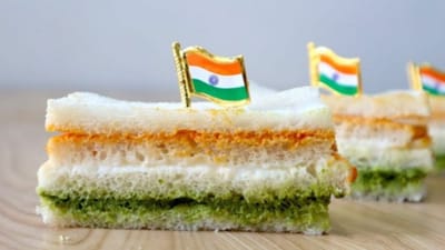 તિરંગા કલરની સેન્ડવીચ બનાવવી ખૂબ જ સરળ છે. આ સેન્ડવીચ ઓછા ખર્ચમાં અને ઓછા સમયમાં બનાવી શકાય છે. જે નાના બાળકોથી લઈ વૃદ્ધ લોકોને ખૂબ જ પસંદ આવતી હોય છે.