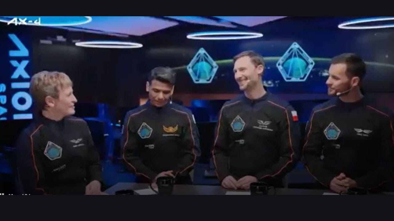 એક અનુભવી ટેસ્ટ પાઇલટ તરીકે તેમણે વિવિધ વિમાનોમાં 2000 કલાકથી વધુ ઉડાનનો અનુભવ મેળવ્યો છે. ગ્રુપ કેપ્ટન શુક્લા સાથે, વધુ ત્રણ લોકો આંતરરાષ્ટ્રીય અવકાશ મથક (ISS) જઈ રહ્યા છે. આ છે - અમેરિકાના કમાન્ડર પેગી વ્હિટસન, પોલેન્ડના ESAના મિશન સ્પેશિયાલિસ્ટ સ્લાવોજ ઉઝાન્સ્કી અને હંગેરીના મિશન સ્પેશિયાલિસ્ટ ટિબોર કાપુ. શુક્લા તેમની સાથે મુખ્ય મિશન પાઇલટ હશે.