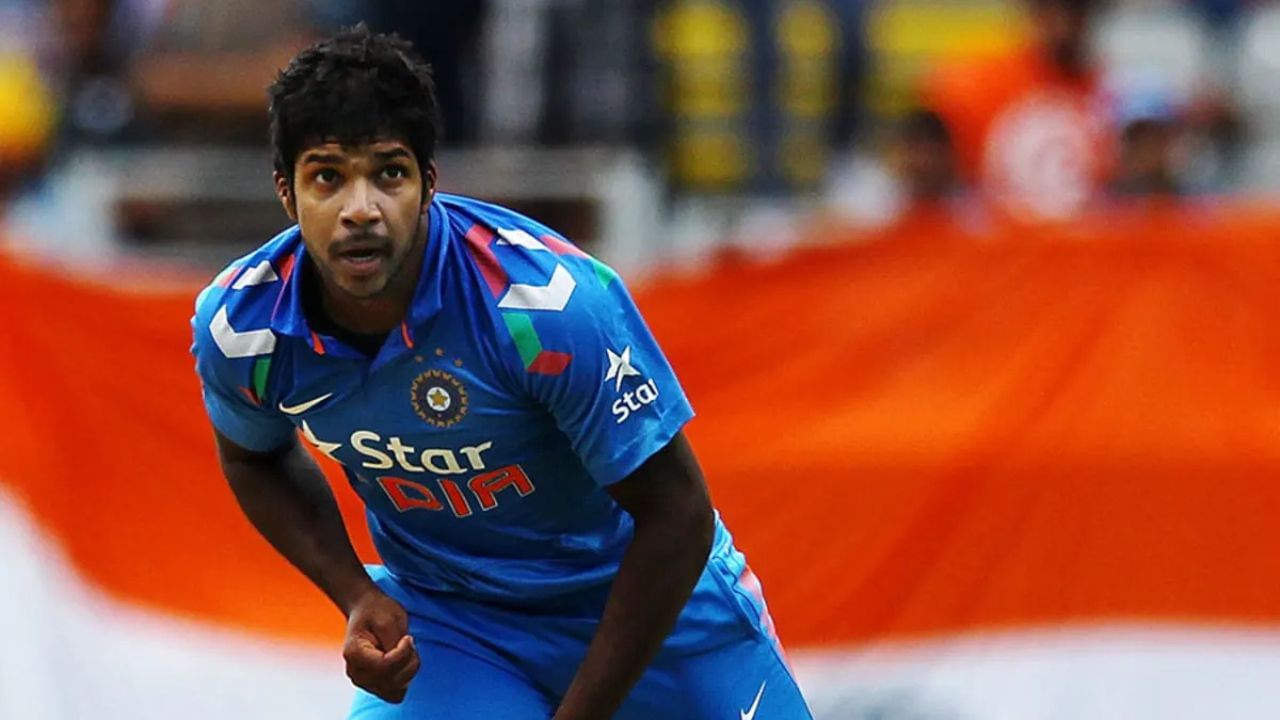 Varun Aaron (2)