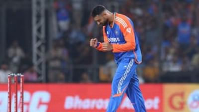 વરુણ ચક્રવર્તી વિનોદનો જન્મ 29 ઓગસ્ટ 1991ના રોજ કર્ણાટકમાં થયો છે. તેમણે ચેન્નાઈમાં કેન્દ્રીય વિદ્યાલય CLRI અને પછી સેન્ટ પેટ્રિક એંગ્લો ઇન્ડિયન હાયર સેકન્ડરી સ્કૂલમાં શિક્ષણ મેળવ્યું છે,