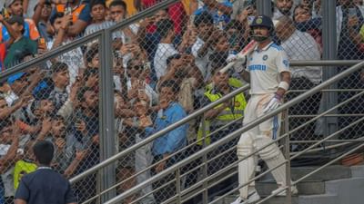 વિરાટ કોહલીની મેચ પહેલા સ્ટેડિયમમાં મચી ગયો હોબાળો, અનેક ફેન્સ થયા ઘાયલ