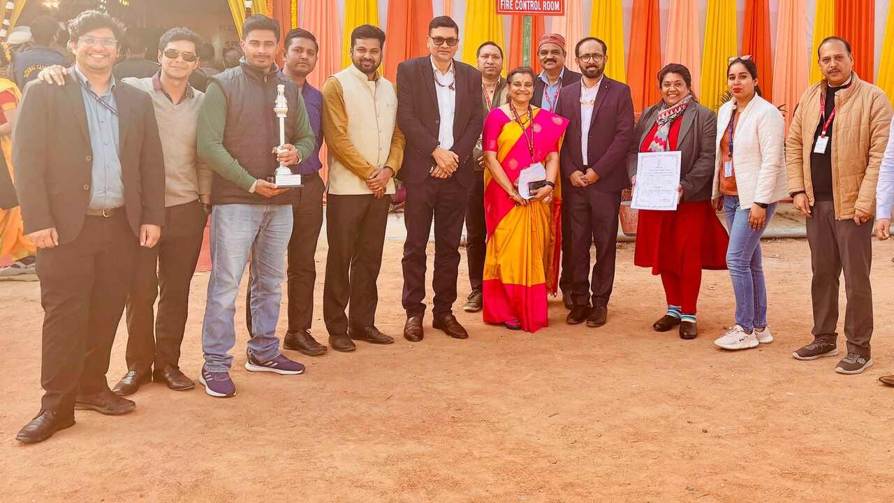 અંકુર પઠાણે, અન્ય પ્રખ્યાત કોરિયોગ્રાફરો, તેમના ગુરુ કલ્પેશ દલાલ, સુભાષ નકાશે,સંજય શર્મા અને રણજીત ગોગોઈ સાથે મળીને SNA ના અધ્યક્ષ ડૉ. સંધ્યા પુરેચાજીના સુદઢ નિર્દેશનમાં આ ભવ્ય પ્રદર્શનની કલ્પના અને કોરિયોગ્રાફી કરી હતી