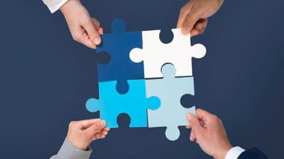 ભારતીય કોર્પોરેટ લેન્ડસ્કેપમાં નોંધપાત્ર પુનર્ગઠન પ્રવૃત્તિઓ જોવા મળી રહી છે, કેટલીક મોટી કંપનીઓ વધુ કેન્દ્રિત અને કાર્યક્ષમ વ્યવસાયિક એન્ટિટી બનાવવા માટે વ્યૂહાત્મક ડિમર્જર કરી રહી છે. ત્યારે આ 4 કંપનીએ પણ પોતાના ડિમર્જરને લઈને જાહેરાત કરી હતી, જે બાદથી રોકાણકારો ખુશ છે ત્યારે ચાલો જાણીએ તે કંપની કઈ કઈ છે