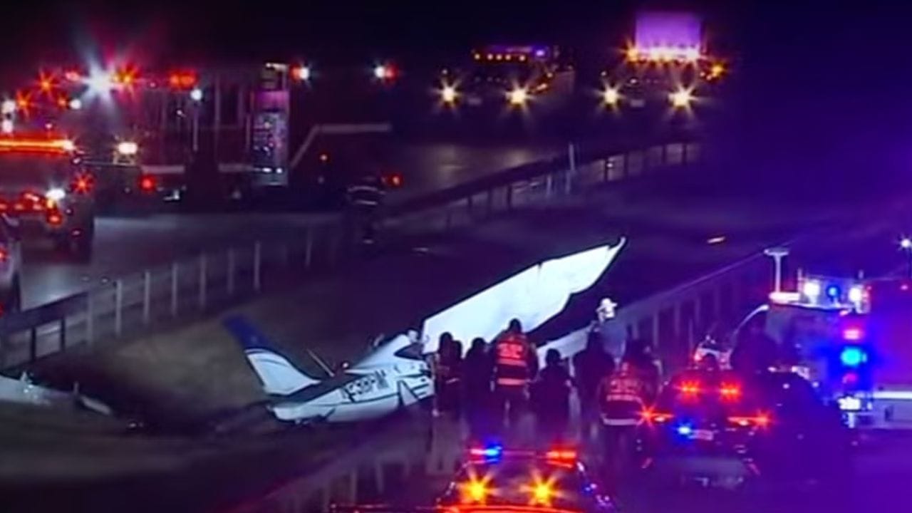 ફેડરલ એવિએશન એડમિનિસ્ટ્રેશન (FAA) અને નેશનલ ટ્રાન્સપોર્ટેશન સેફ્ટી બોર્ડ (NTSB) રોનાલ્ડ રીગન નેશનલ એરપોર્ટ નજીક એરસ્પેસ ઘટનાની તપાસ કરશે.