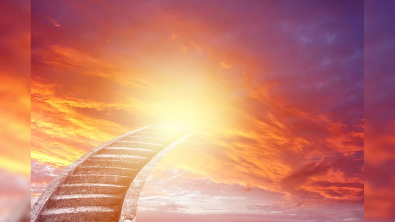 વિષ્ણુ પુરાણ અનુસાર પૃથ્વીની નીચે સાત લોકોના નામ અનુક્રમે અટલ, વિતલ, સુતલ, રસતલ, તલતાલ, મહાતલ અને પાતાળ છે.