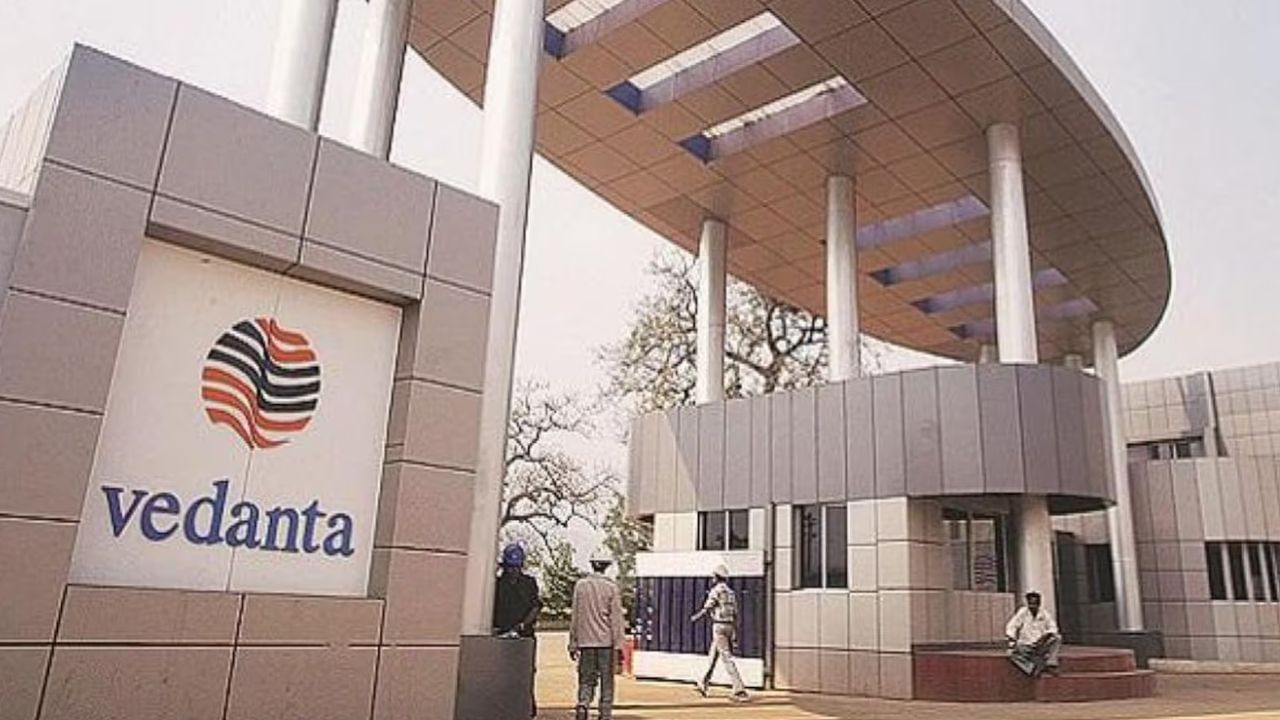 કંપનીએ પહેલાથી જ બોમ્બે સ્ટોક એક્સચેન્જ અને નેશનલ સ્ટોક એક્સચેન્જ પાસેથી નો ઓબ્જેક્શન સર્ટિફિકેટ મેળવી લીધું છે. તે જ સમયે, બોર્ડે સપ્ટેમ્બર 2023 માં જ પુનર્ગઠન યોજનાને મંજૂરી આપી હતી. આ ડિમર્જરનો ઉદ્દેશ અલગ વ્યવસાયો પર ધ્યાન કેન્દ્રિત કરીને કામગીરીને સુવ્યવસ્થિત કરવાનો અને શેરધારકોના મૂલ્યમાં વધારો કરવાનો છે.