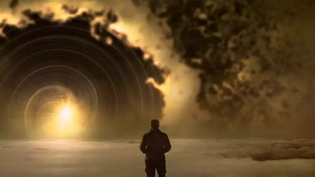 એવું માનવામાં આવે છે કે શેષનાગ પાતાળ લોકના મધ્ય ભાગમાં રહે છે. પાતાળના રહેવાસીઓમાં રાક્ષસો, દાનવો,મ્ત્ય, નાગ વગેરે જોવા મળે છે. આ સિવાય હિમાલય જેવો એક પર્વત પણ છે જેને અરુણનયન પણ કહેવામાં આવે છે.