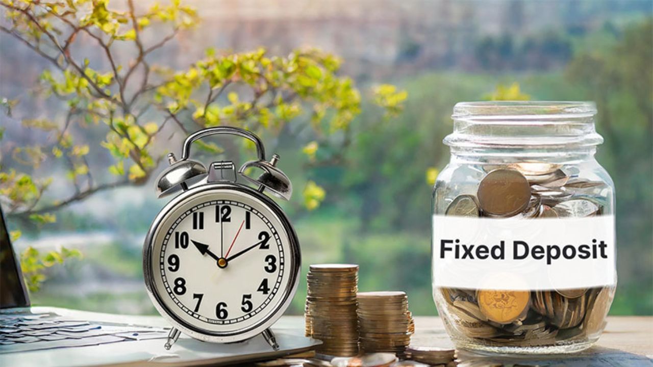 Shivalik Small Finance Bank (SFB)- શિવાલિક સ્મોલ ફાઇનાન્સ બેંકે FD વ્યાજ દર અપડેટ કર્યા છે, જે 22 જાન્યુઆરીથી લાગુ થઈ ગયા છે. સામાન્ય નાગરિકો માટે 3.50% થી 8.80% અને વરિષ્ઠ નાગરિકો માટે 4% થી 9.30% સુધી વ્યાજ મળશે.