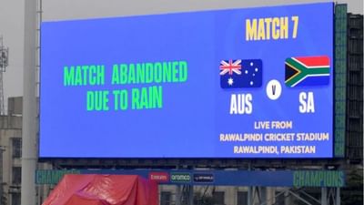 ચેમ્પિયન્સ ટ્રોફી 2025માં સેમીફાઈનલ માટેની દોડ તેજ બની ગઈ છે. પરંતુ ઓસ્ટ્રેલિયા અને દક્ષિણ આફ્રિકા વચ્ચેની મેચ વરસાદને કારણે ધોવાઈ જતાં સેમીફાઈનલની દોડમાં રોમાંચક વળાંક આવ્યો છે. ગ્રુપ B માં ચારેય ટીમો હજુ પણ સેમીફાઈનલમાં પહોંચવાની દાવેદાર છે.