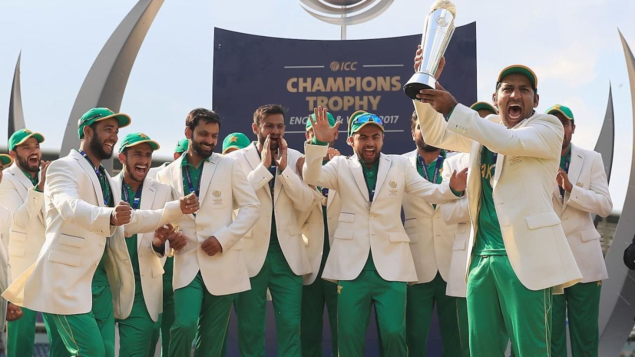 ખાસ વાત એ છે કે ગ્રુપ સ્ટેજમાં બહાર થઈ ગયેલી ટીમો પણ ખાલી હાથે નહીં જાય. પાંચમા કે છઠ્ઠા સ્થાને રહેનારી ટીમોને 3.5 લાખ ડોલર એટલે કે 3 કરોડ રૂપિયા, જ્યારે સાતમા અને આઠમા સ્થાને રહેનારી ટીમોને 1 લાખ 40 હજાર ડોલર એટલે કે 1 કરોડ 20 લાખ રૂપિયા આપવામાં આવશે. 