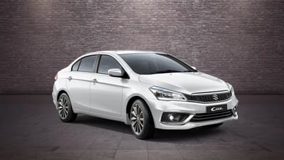 મારુતિ સુઝુકીના વાહનો ગ્રાહકોમાં ખૂબ લોકપ્રિય છે પરંતુ હવે કંપની મિડ-સાઇઝ સેડાન Ciazને ટૂંક સમયમાં બંધ કરવાની તૈયારી કરી રહી છે. હાલમાં જ એક મીડિયા રિપોર્ટમાંથી માહિતી મળી છે કે, કંપની આ કારનું પ્રોડક્શન આગામી માર્ચ 2025 સુધી રોકી રાખ્યું છે, જ્યારે એપ્રિલ 2025 સુધી આ કારના વેચાણ પર પ્રતિબંધ મૂકવાની તૈયારીઓ ચાલી રહી છે. આખરે મારુતિ સિયાઝ કેમ બંધ થઈ રહી છે, ચાલો જાણીએ આ પાછળનું કારણ શું છે?