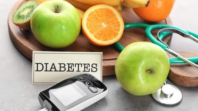 ખરાબ ખાવાની આદતો અને અસ્વસ્થ જીવનશૈલીને કારણે મોટાભાગના લોકો ડાયાબિટીસ જેવા ખતરનાક રોગોથી પીડાઈ રહ્યા છે. ડાયાબિટીસ એક એવો રોગ છે જેનો ઈલાજ શક્ય નથી, પરંતુ દવા અને આહારની મદદથી તેને નિયંત્રિત કરી શકાય છે.