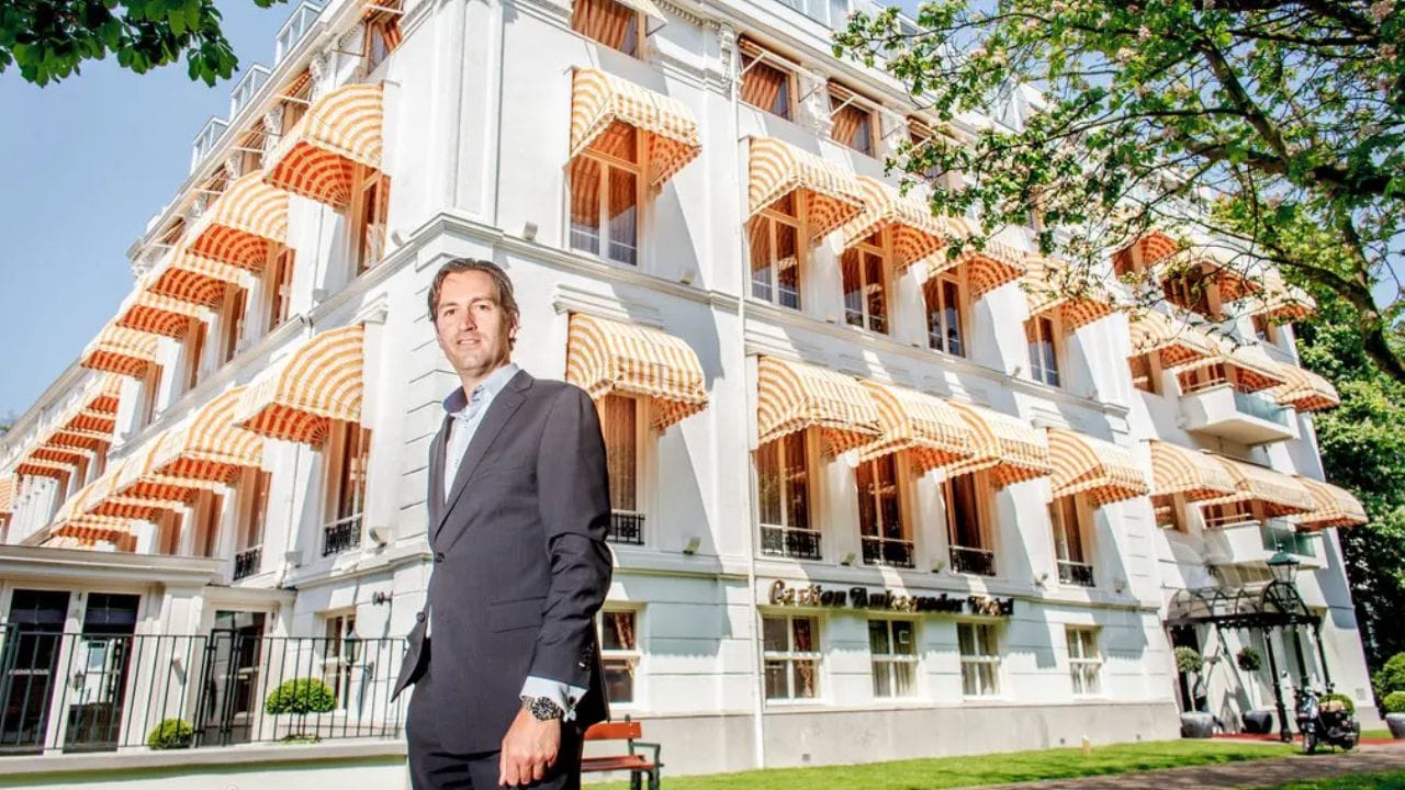 નેધરલેન્ડ્સના 33 વર્ષીય ઉદ્યોગપતિ જીમ હાફેન્સે આ નવું બિઝનેસ મોડેલ રજૂ કર્યું છે. એવો દાવો કરવામાં આવે છે કે અહીં શુક્રવારે કપલ ચેક ઇન કરે છે અને રવિવારે છૂટાછેડા સાથે ચેક-આઉટ કરે છે.