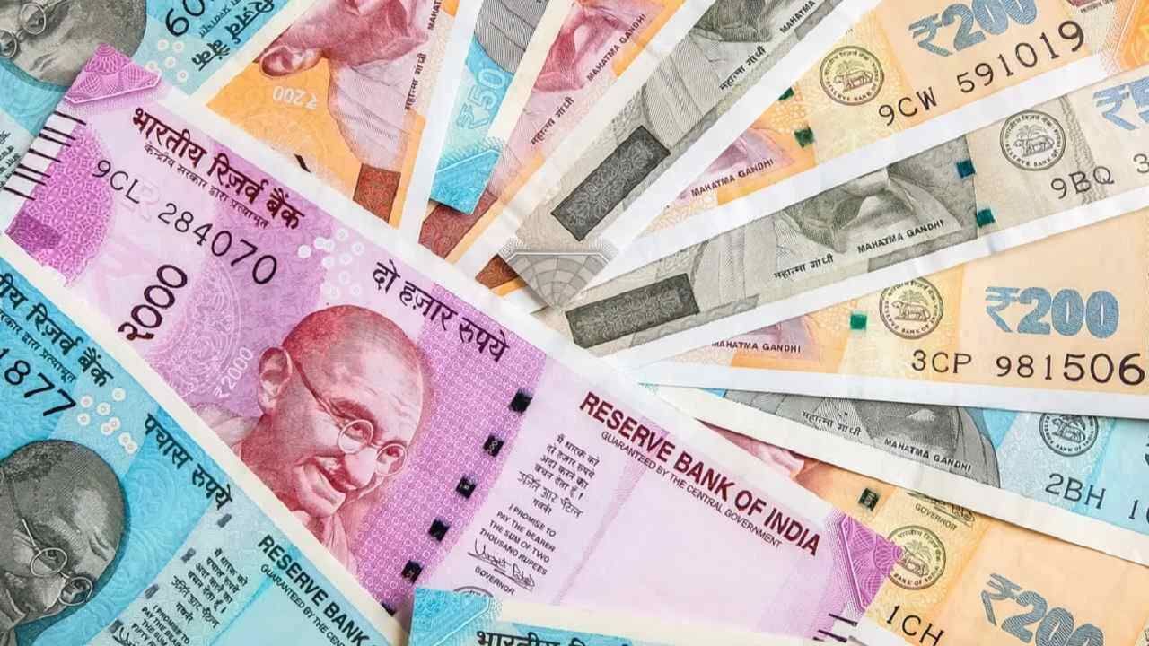 EPF દર ઉપરાંત, કેન્દ્રીય શ્રમ અને રોજગાર મંત્રી મનસુખ માંડવિયાની અધ્યક્ષતામાં ટ્રસ્ટી મંડળ વર્તમાન એક્ચ્યુરિયલ વેલ્યુએશનના આધારે એમ્પ્લોઈઝ ડિપોઝિટ લિન્ક્ડ ઈન્સ્યોરન્સ સ્કીમ હેઠળ સભ્યોના આશ્રિત પરિવારના સભ્યોને આપવામાં આવતા લાભોમાં વધારા અંગે પણ ચર્ચા કરશે.