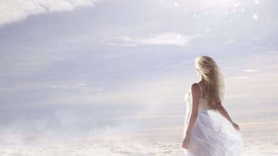 સ્વર્ગ કે નરકમાં આત્મા કેટલા દિવસ રહે છે તેના વિશે જાણીએ. જો કોઈ વ્યક્તિએ સારા કર્મ કર્યા છે. તો મૃત્યુ બાદ તેને સ્વર્ગમાં સ્થાન મળે છે. જ્યાં સુધી તેના સારા કાર્યોના ફળ પૂર્ણ ન થાય ત્યાં સુધી તે ત્યાં જ રહે છે. જ્યારે પુણ્ય ખતમ થઈ જાય છે, ત્યારે વ્યક્તિએ ફરીથી પૃથ્વી પર જન્મ લેવો પડે છે.