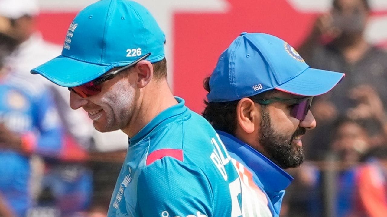 ટીમ ઈન્ડિયાએ આ સિરીઝની પહેલી 2 મેચમાં શાનદાર પ્રદર્શન કરીને 2-0થી અજેય લીડ મેળવી લીધી છે. આવી સ્થિતિમાં, ત્રીજી મેચ પહેલા, ભારતીય ટીમ ચેમ્પિયન્સ ટ્રોફી 2025 પહેલા તેની તૈયારીઓને મજબૂત બનાવવા પર ધ્યાન કેન્દ્રિત કરશે. અમદાવાદના નરેન્દ્ર મોદી સ્ટેડિયમ ખાતે રમાનારી આ ત્રીજી મેચમાં, બધાની નજર પીચ પર રહેશે.