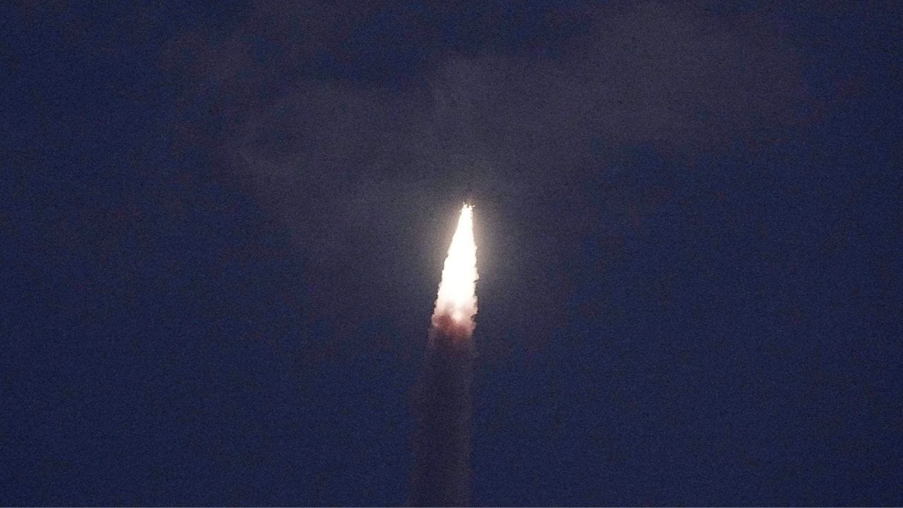 મીડિયા રિપોર્ટ્સ અનુસાર, ઇસરોએ એમ પણ કહ્યું કે, 'ઉપગ્રહ પ્રણાલીઓ સ્વસ્થ છે અને ઉપગ્રહ હાલમાં લંબગોળ ભ્રમણકક્ષામાં છે.' લંબગોળ ભ્રમણકક્ષામાં નેવિગેશન માટે ઉપગ્રહનો ઉપયોગ કરવા માટે વૈકલ્પિક મિશન વ્યૂહરચનાઓ પર કામ કરવામાં આવી રહ્યું છે. એવા અહેવાલો છે કે 2013 થી, NavIC શ્રેણીના કુલ 11 ઉપગ્રહો લોન્ચ કરવામાં આવ્યા છે, જેમાંથી 6 સંપૂર્ણપણે અથવા આંશિક રીતે નિષ્ફળ ગયા છે.