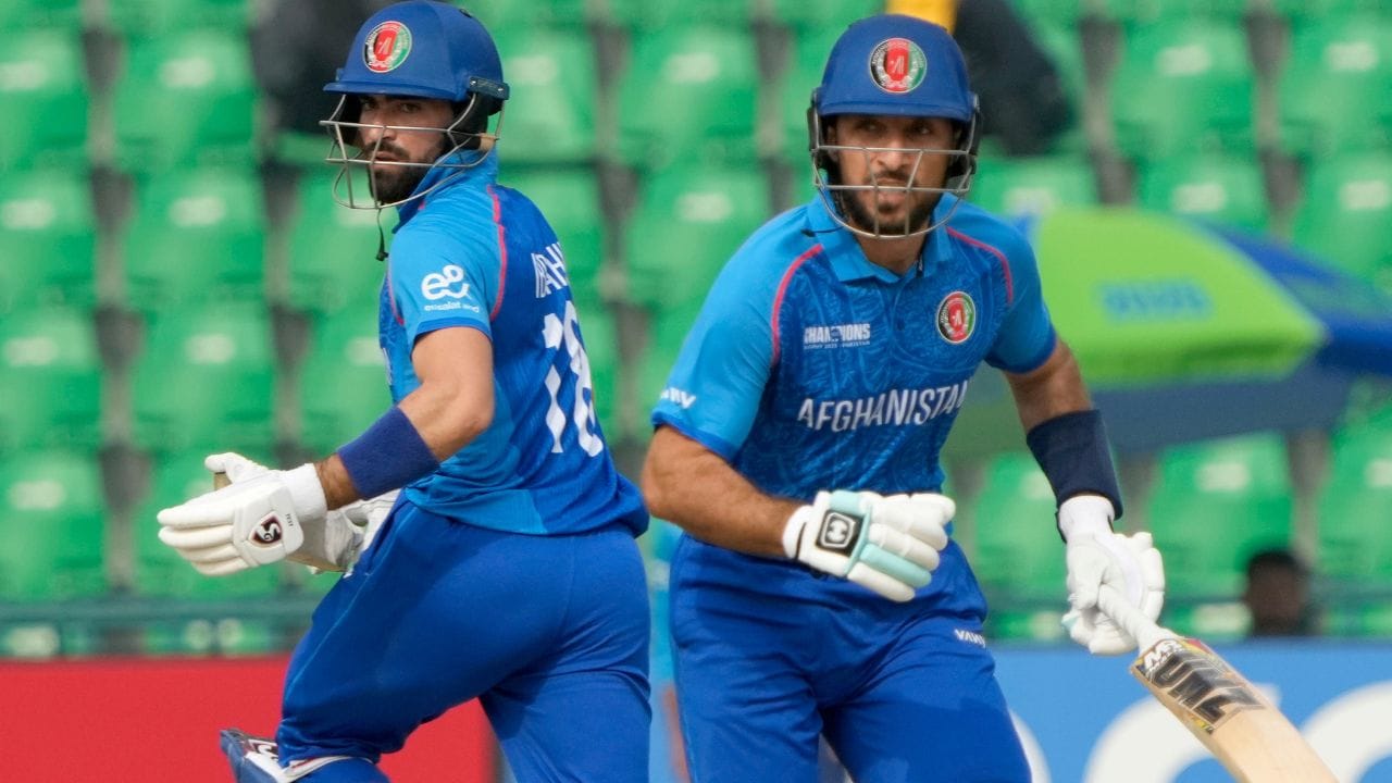 લાહોરમાં ચેમ્પિયન્સ ટ્રોફીની આઠમી મેચમાં અફઘાનિસ્તાને પ્રથમ બેટિંગ કરતા ત્રણ વિકેટો શરૂઆતમાં ગુમાવી દીધી હતી, ત્યારબાદ 23 વર્ષીય યુવા ઓપનર ઝદરાને ઈનિંગની કમાન સંભાળી અને પછી ગતિ વધારી અને શાનદાર સદી ફટકારી. ઈબ્રાહિમે પોતાની ODI કારકિર્દીની છઠ્ઠી સદી ફટકારી અને ચેમ્પિયન્સ ટ્રોફીમાં અફઘાનિસ્તાન તરફથી સદીનું ખાતું ખોલાવ્યું હતું.