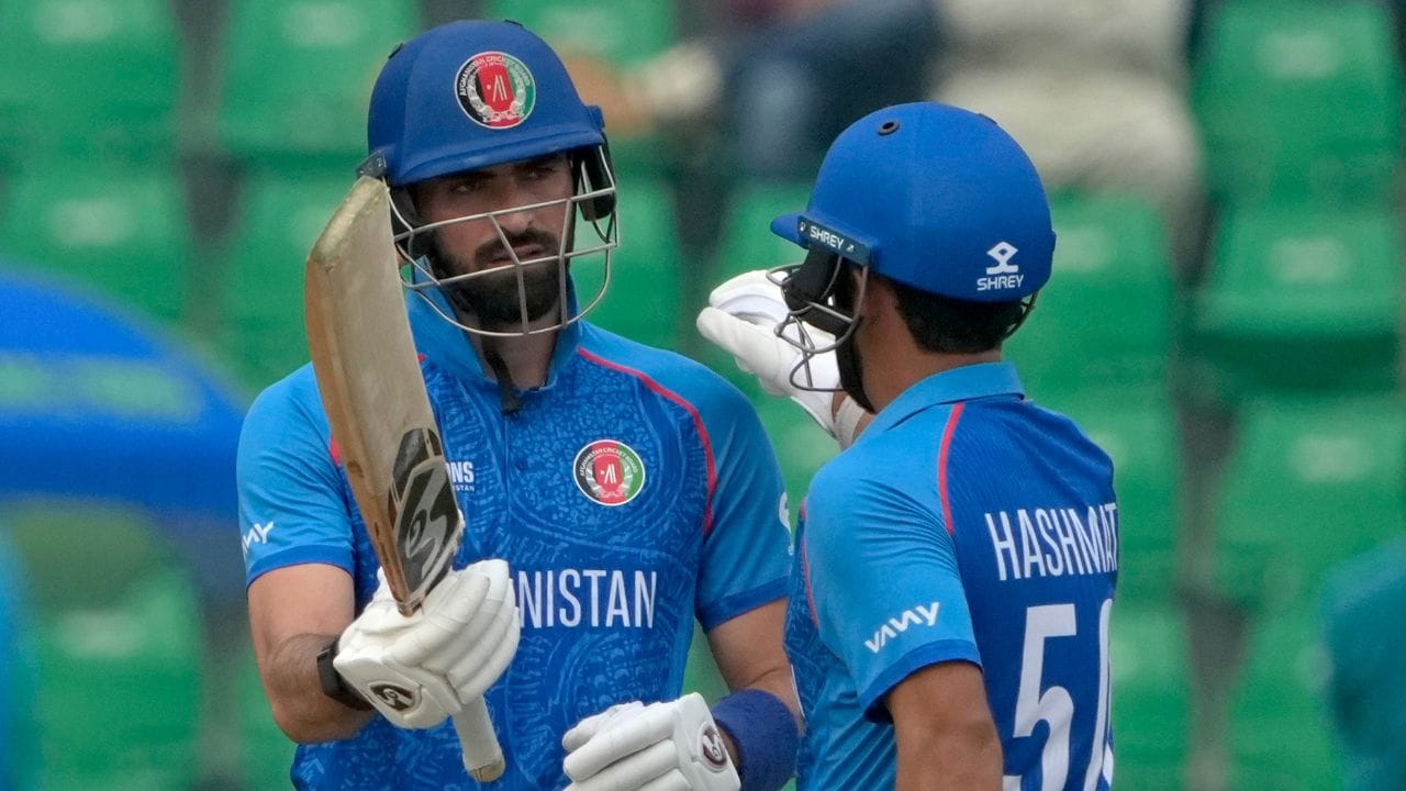 ઝદરાન જ હતો જેણે 2023ના વર્લ્ડ કપમાં ઓસ્ટ્રેલિયા સામે સદી ફટકારી હતી અને આવું કરનાર પ્રથમ અફઘાન બેટ્સમેન બન્યો હતો. પોતાની 35મી ODI મેચ રમી રહેલા ઝદરાને આ ઈનિંગ દરમિયાન પોતાના 1500 રન પણ પૂરા કર્યા. તે આવું કરનાર અફઘાનિસ્તાનનો નવમો બેટ્સમેન બન્યો, સાથે જ તેણે સૌથી ઓછી ઈનિંગમાં અહીં પહોંચવાનો પણ રેકોર્ડ બનાવ્યો.