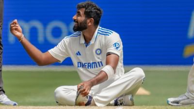 બુમરાહ ટોપ સ્પોર્ટ્સ શૂ બ્રાન્ડ 'Asics'ના શૂઝ પહેરે છે. આ કંપની તેના ઉત્તમ સ્પોર્ટ્સ શૂઝ માટે જાણીતી છે.