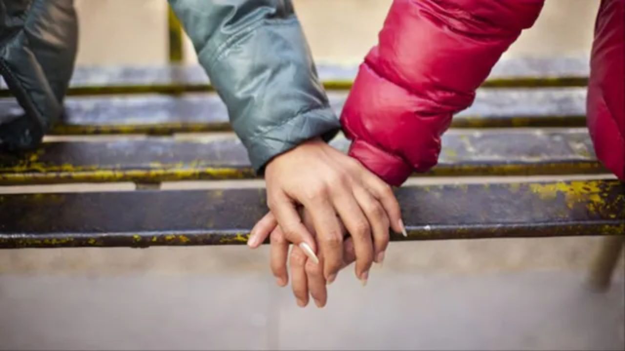 ભારતમાં લિવ-ઇન રિલેશનશિપને કાયદેસર માન્યતા નથી. જો કે ભારતની સુપ્રીમ કોર્ટે કહ્યું છે કે લગ્ન વિના લિવ-ઇન રિલેશનશિપ ગુનો નથી.