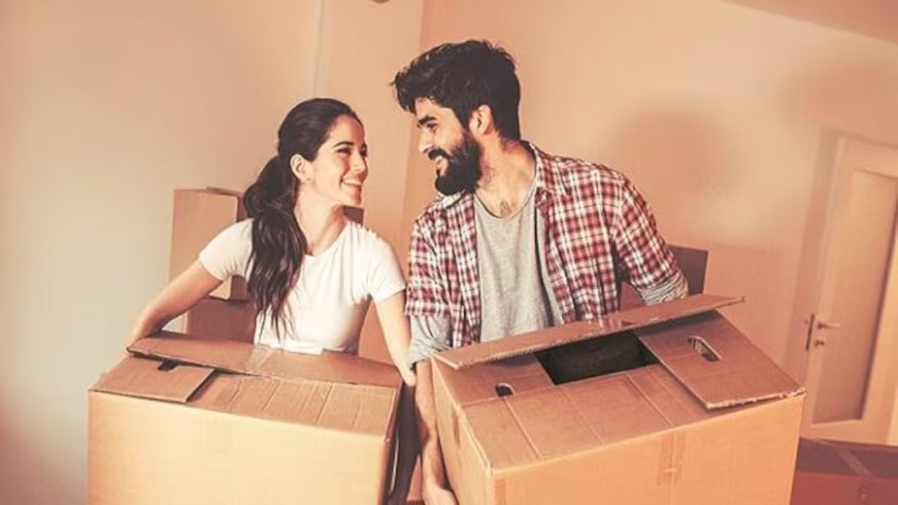 એસ.ખુશ્બુ વિ. કન્નીઅમ્મલ (2010) : કોર્ટે કહ્યું કે, લિવ-ઇન રિલેશનશિપને ગુનો ગણી શકાય નહીં અને તે બે પુખ્ત વયના લોકોનો વ્યક્તિગત નિર્ણય હોય છે. ઇન્દ્ર શર્મા વિ. વી.કે.વી. શર્મા (2013) : સુપ્રીમ કોર્ટે કહ્યું કે, જો સંબંધ લાંબા સમય સુધી ટકી રહ્યો હોય તો તેને લગ્ન જેવું કાનૂની રક્ષણ મળી શકે છે.