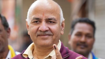  મનીષ સિસોદિયા એક ભારતીય રાજકારણી, પત્રકાર અને ભૂતપૂર્વ સામાજિક કાર્યકર છે જેમણે 2015 થી 2023 સુધી દિલ્હીના પ્રથમ નાયબ મુખ્યમંત્રી તરીકે સેવા આપી ચૂક્યા છે. તેઓ 2015 થી દિલ્હી વિધાનસભામાં પટપડગંજ મતવિસ્તારનું પ્રતિનિધિત્વ કરે છે અને 2013 થી 2014સુધી આ મતવિસ્તારનું પ્રતિનિધિત્વ પણ કર્યું હતું.  