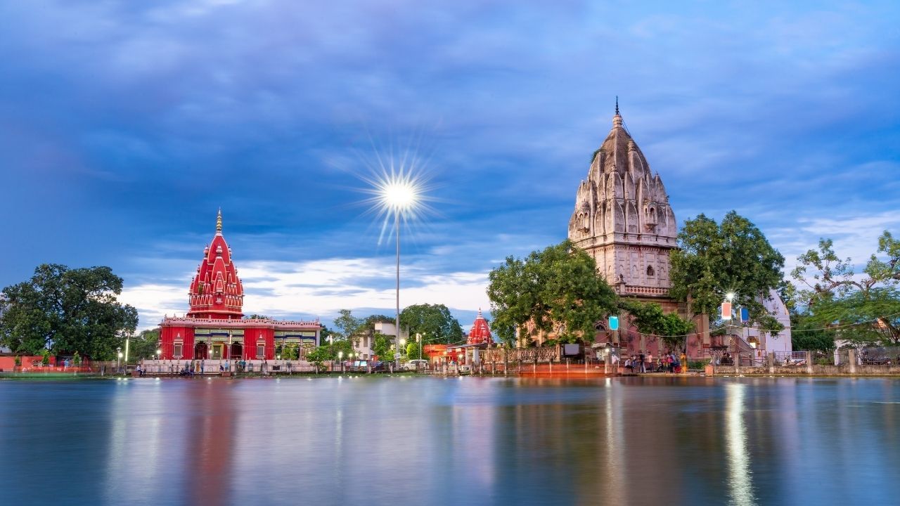 22 માર્ચ 2025 (શનિવાર): બિહાર દિવસ નિમિત્તે બિહારમાં બેંકો બંધ રહેશે.