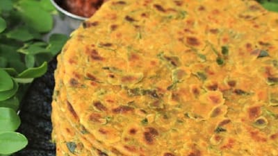 સરગવાને ખાવાના અનેક ફાયદાઓ છે. પરંતુ કેટલીક વાર ઘણા લોકોને સરગવાની ભાજી ખાવાનું પસંદ નથી હોતું ત્યારે તમે સરગવાના પરાઠા બનાવી શકો છો. 